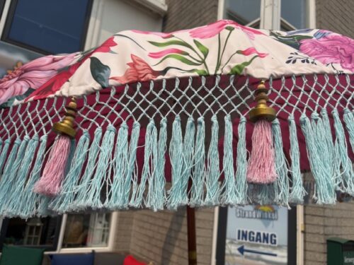 Bali Parasol Veelkleurig Bloemen Ø185 - Wit - Roze Franjes - Afbeelding 2